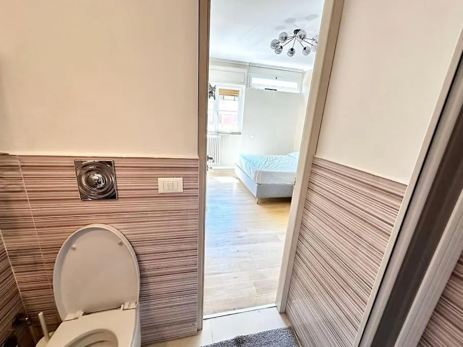 Cozy And Independent Room 로마